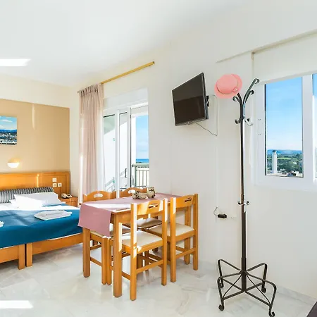 Hotel de apartamente Radamanthy's Sfáka
